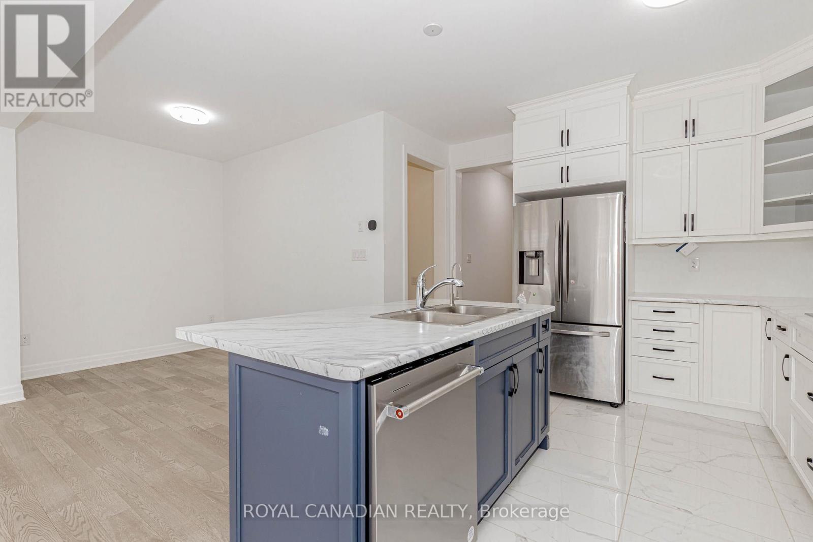 1359 Lobelia Crescent, Milton, Ontario  L9E 1X1 - Photo 8 - W12059993