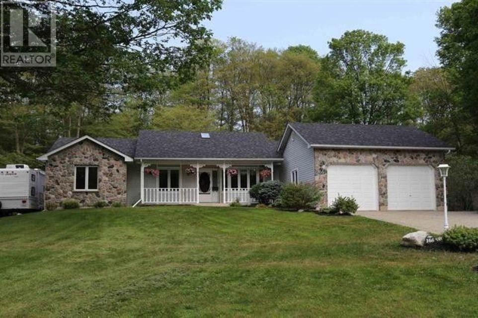 166 Foothill Rd, Sault Ste. Marie, Ontario  P6C 6E4 - Photo 2 - SM250902