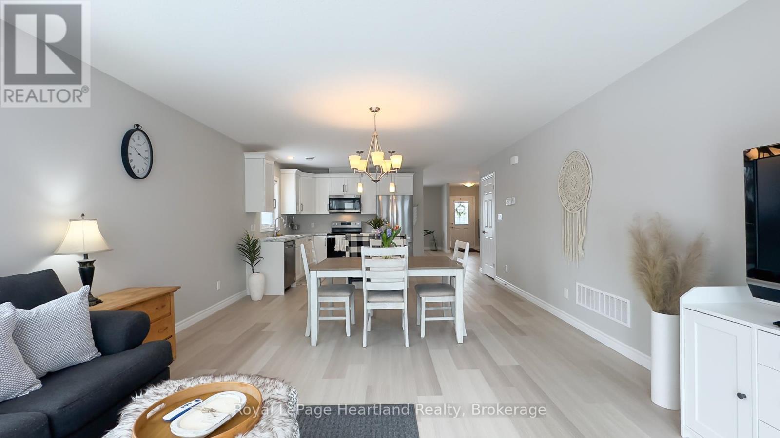 188 Lake Breeze Drive, Ashfield-Colborne-Wawanosh, Ontario  N7A 0C6 - Photo 24 - X12123964