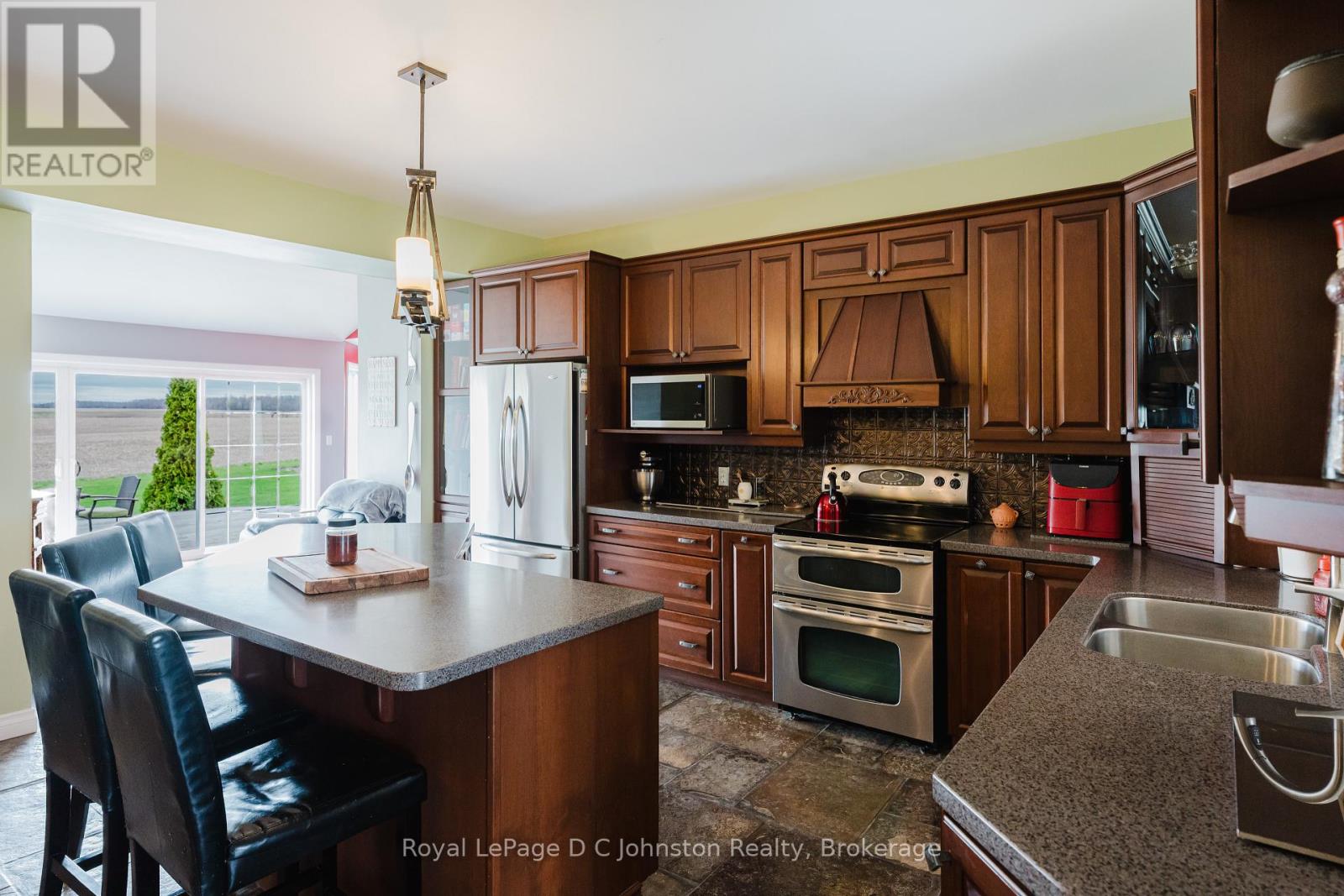 3622 Highway 21, Kincardine, Ontario  N0G 2T0 - Photo 4 - X12124032