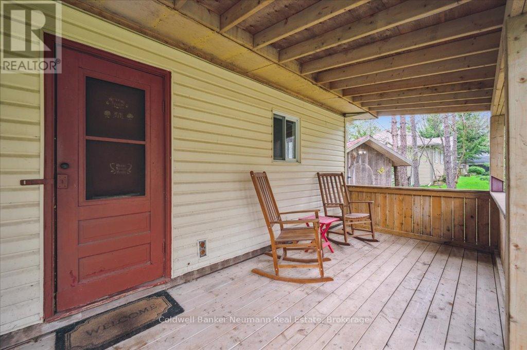 1012 Tenth Street, Centre Wellington, Ontario  N0B 1J0 - Photo 11 - X12124058