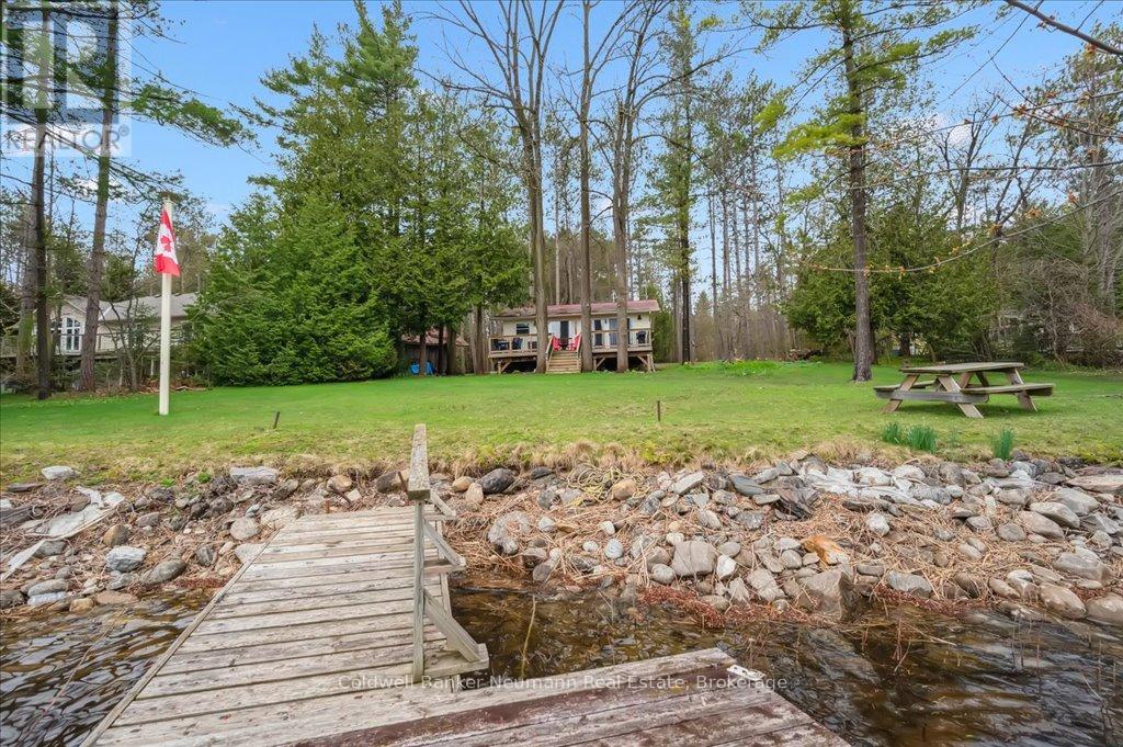 1012 Tenth Street, Centre Wellington, Ontario  N0B 1J0 - Photo 37 - X12124058