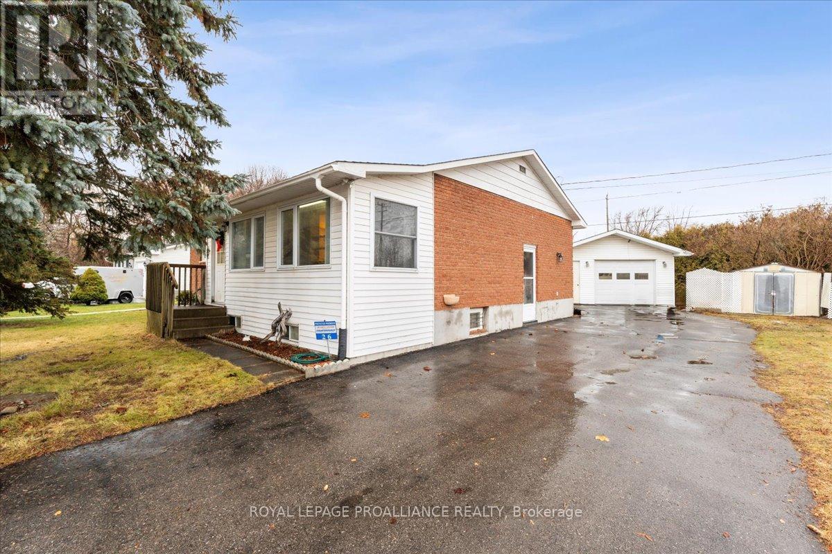26 HIGHSIDE ROAD, Quinte West, Ontario
