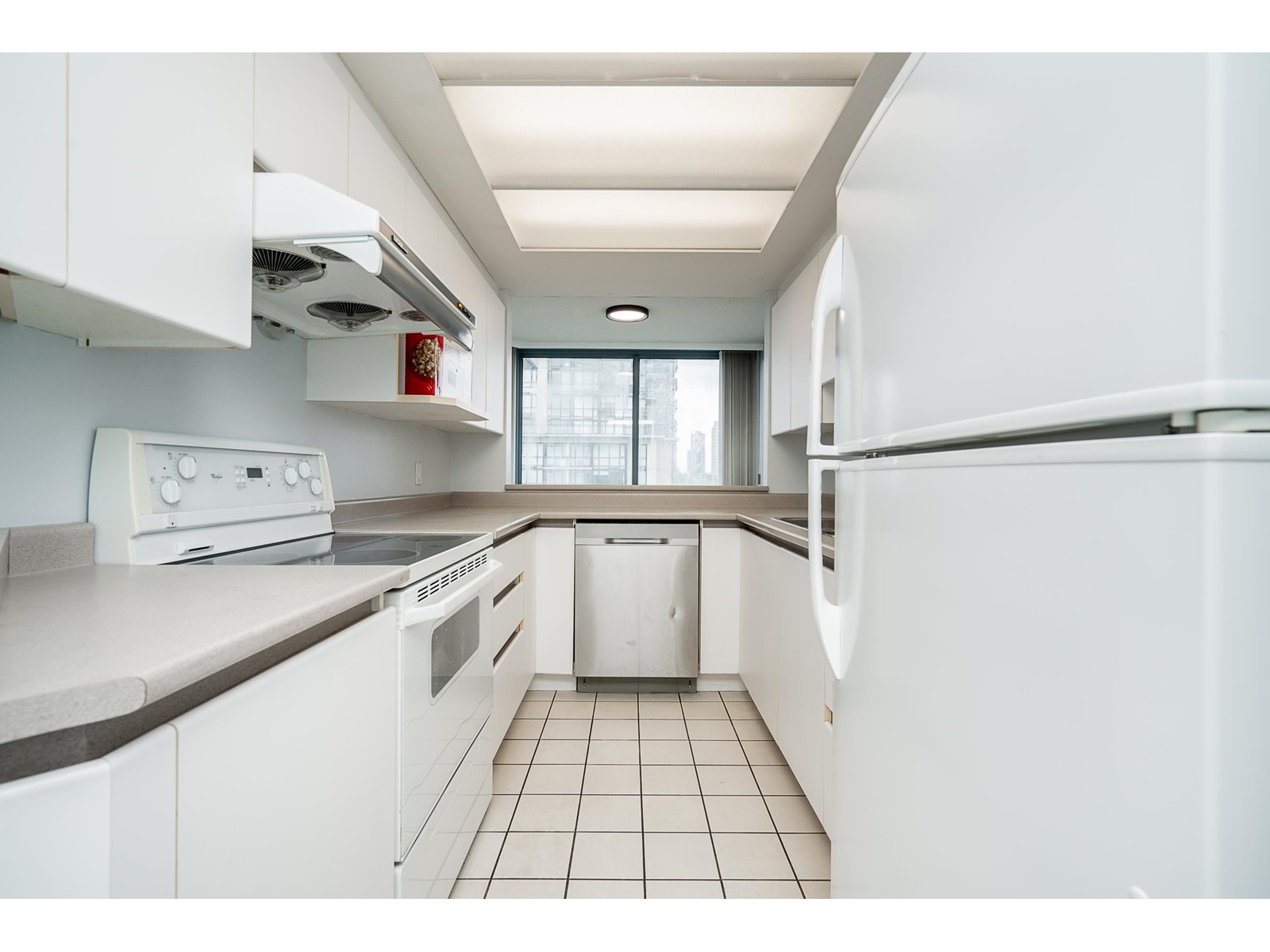 1301 13383 108 Avenue, Surrey, British Columbia  V3T 5T6 - Photo 3 - R2997905
