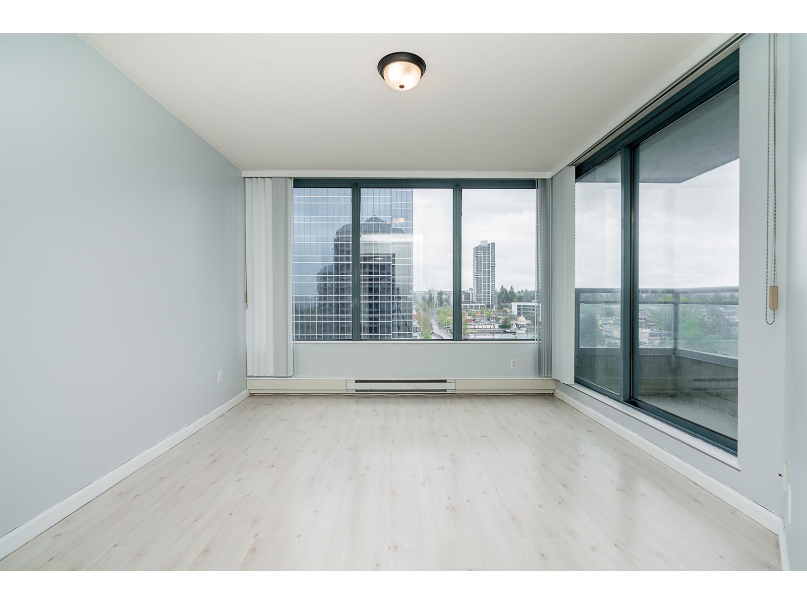 1301 13383 108 Avenue, Surrey, British Columbia  V3T 5T6 - Photo 5 - R2997905