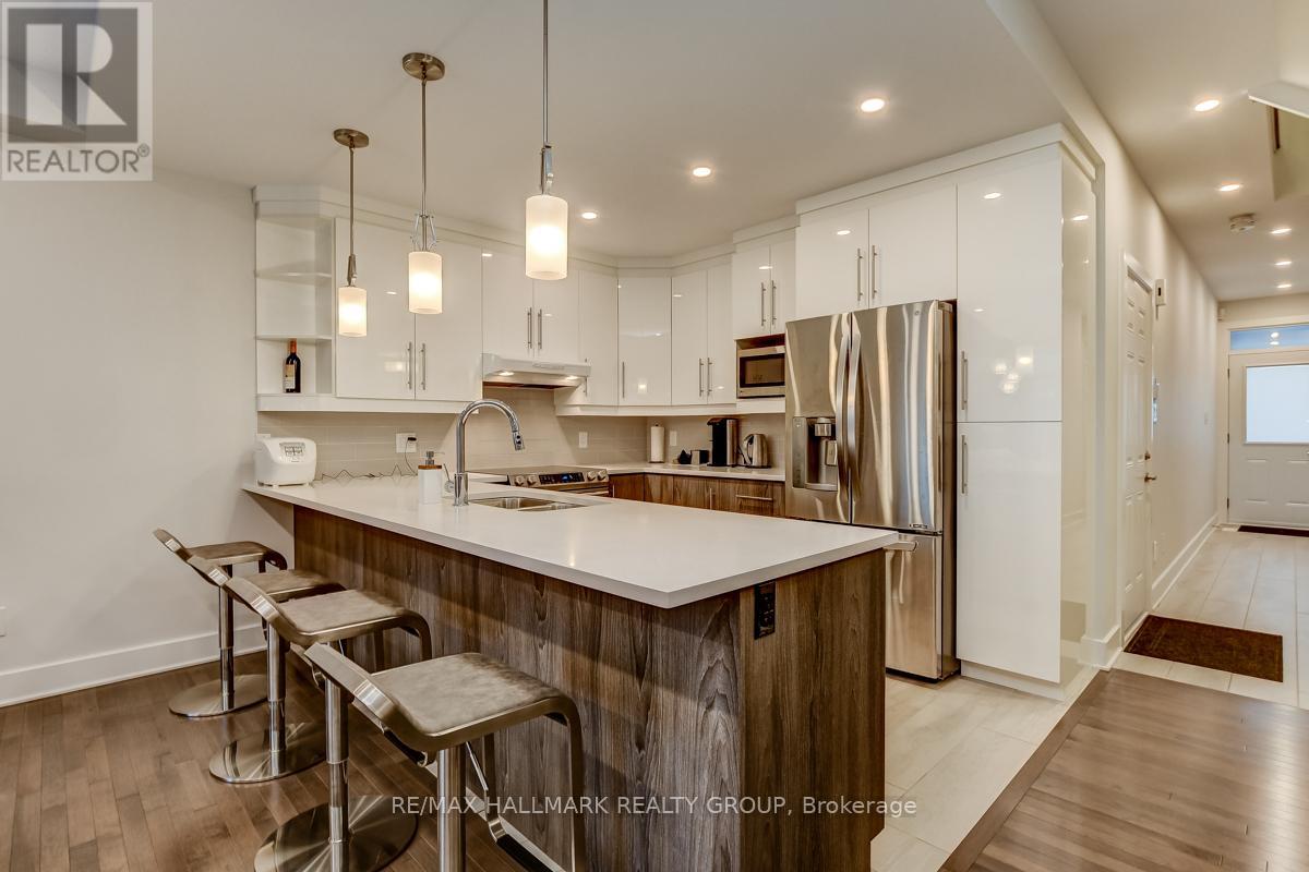 1006 Shefford Road, Ottawa, Ontario  K1J 6X5 - Photo 11 - X12123990