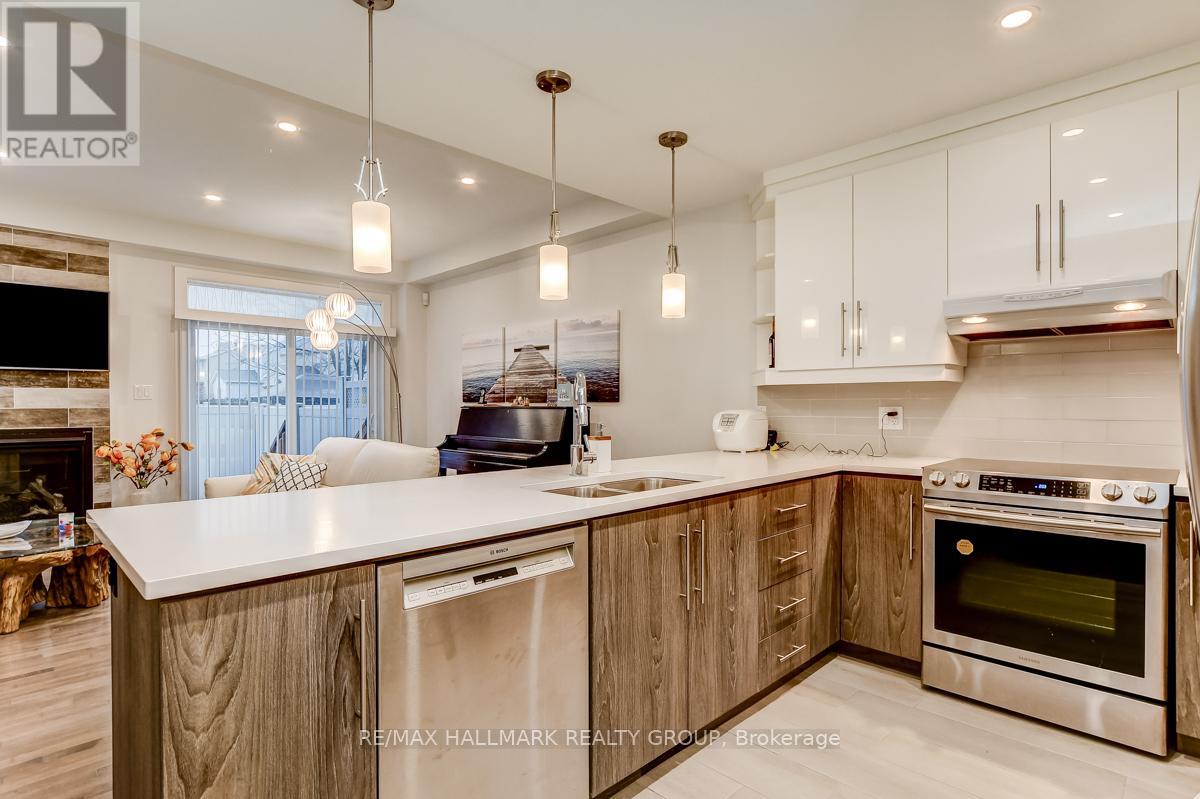 1006 Shefford Road, Ottawa, Ontario  K1J 6X5 - Photo 13 - X12123990