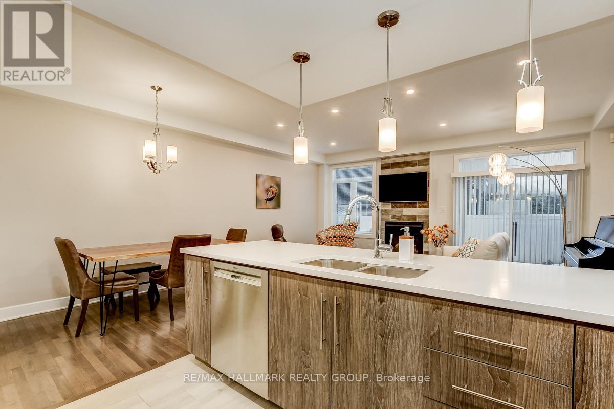1006 Shefford Road, Ottawa, Ontario  K1J 6X5 - Photo 14 - X12123990