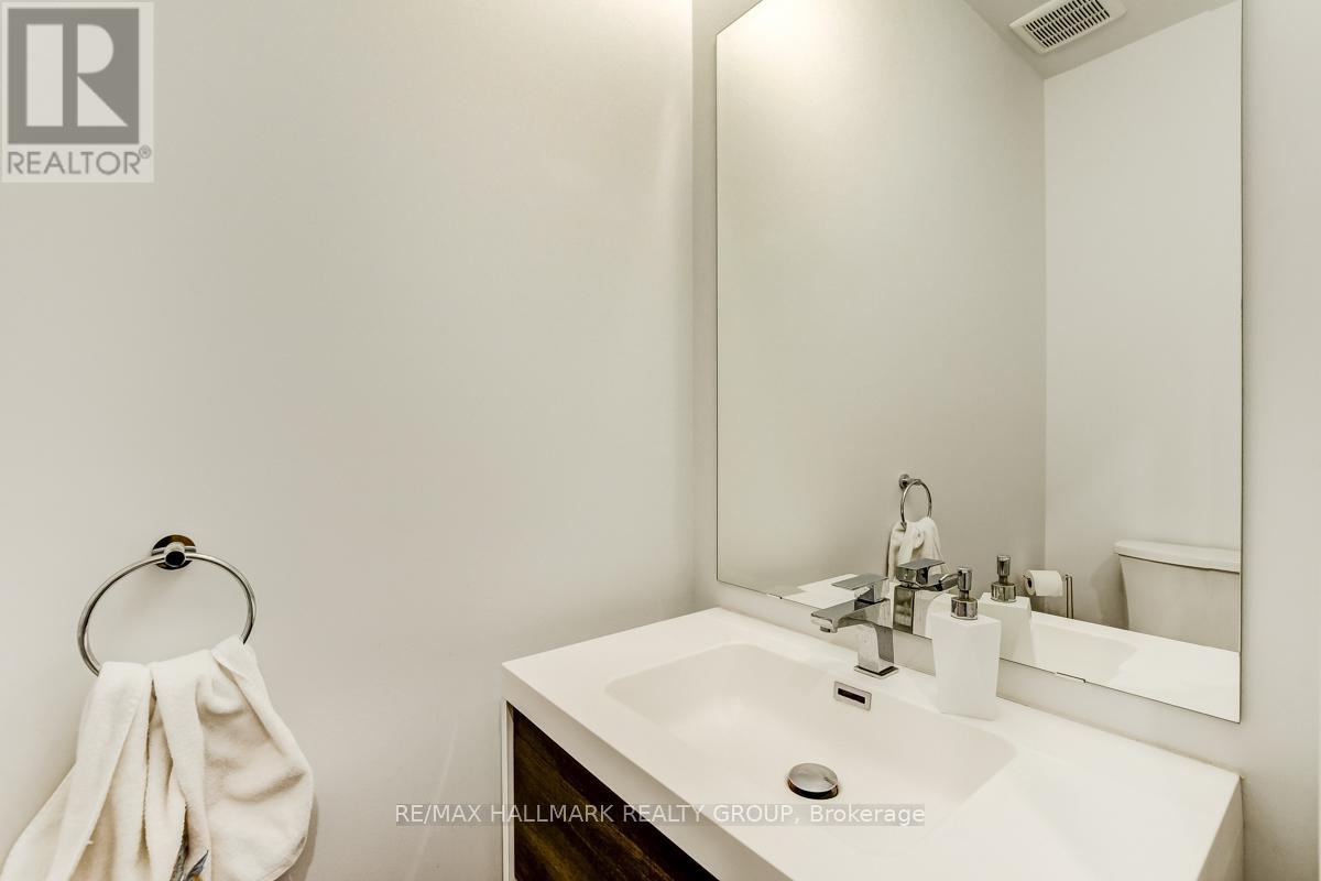 1006 Shefford Road, Ottawa, Ontario  K1J 6X5 - Photo 15 - X12123990