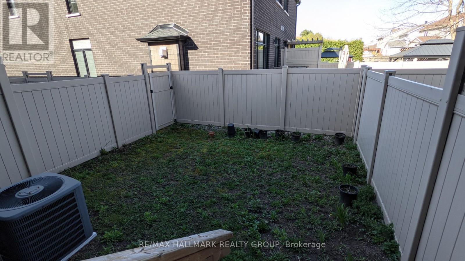 1006 Shefford Road, Ottawa, Ontario  K1J 6X5 - Photo 35 - X12123990