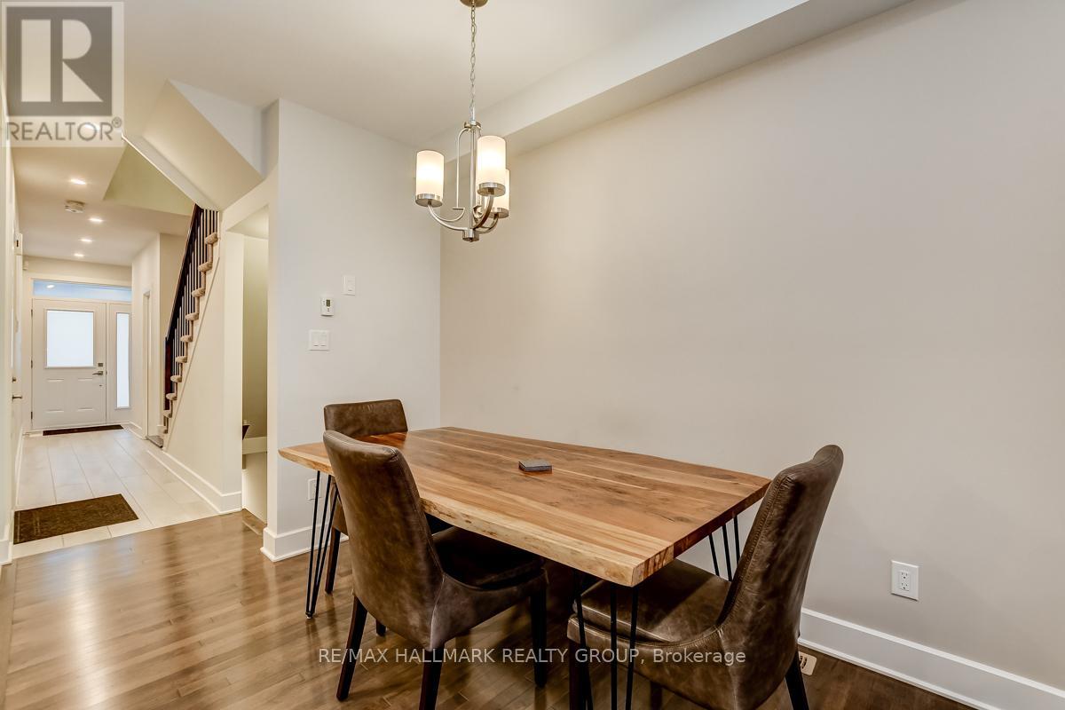 1006 Shefford Road, Ottawa, Ontario  K1J 6X5 - Photo 4 - X12123990