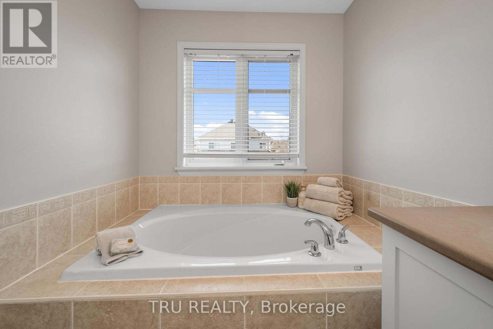 105 Deercroft Avenue, Ottawa, Ontario  K2J 5H7 - Photo 25 - X12124029