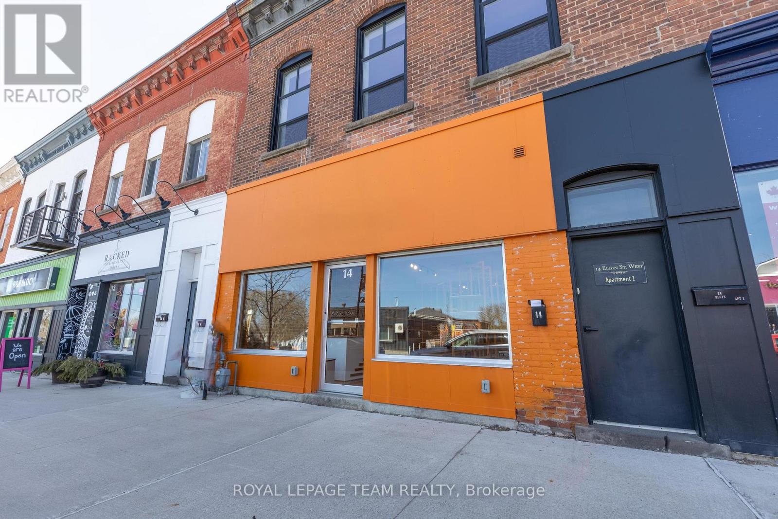 14 Elgin Street W, Arnprior, Ontario  K7S 1N3 - Photo 1 - X12124084