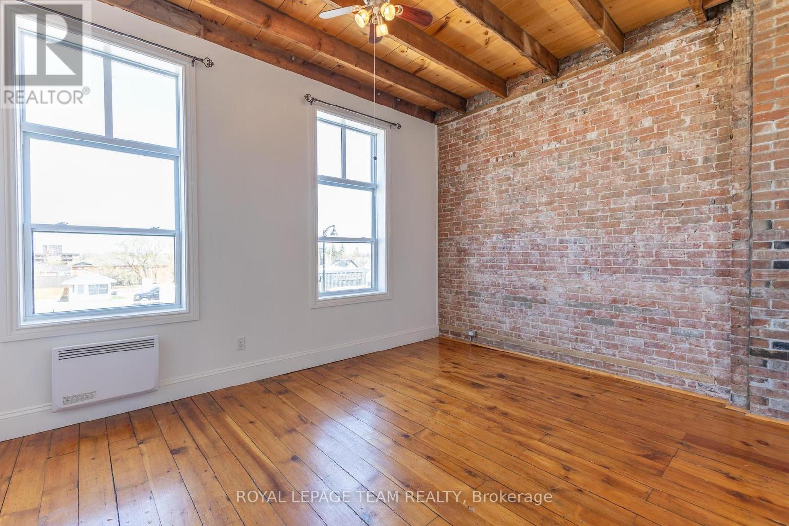 14 Elgin Street W, Arnprior, Ontario  K7S 1N3 - Photo 16 - X12124084