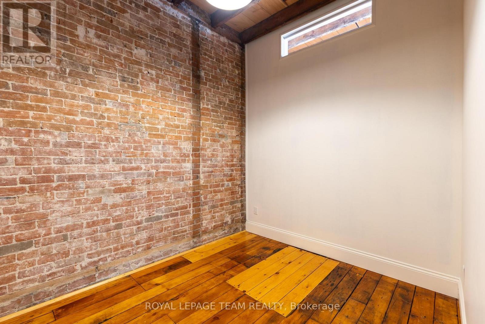 14 Elgin Street W, Arnprior, Ontario  K7S 1N3 - Photo 20 - X12124084