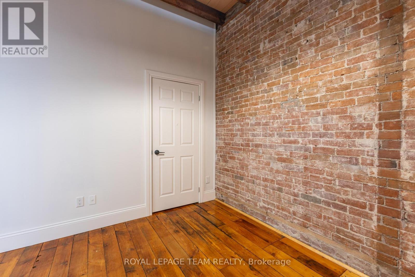 14 Elgin Street W, Arnprior, Ontario  K7S 1N3 - Photo 21 - X12124084