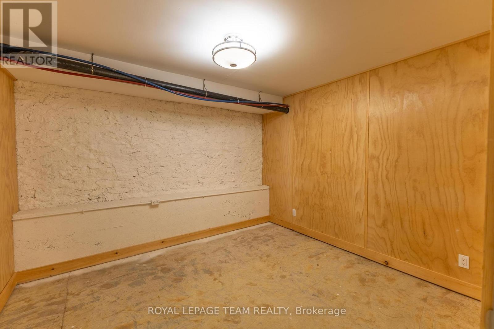 14 Elgin Street W, Arnprior, Ontario  K7S 1N3 - Photo 29 - X12124084