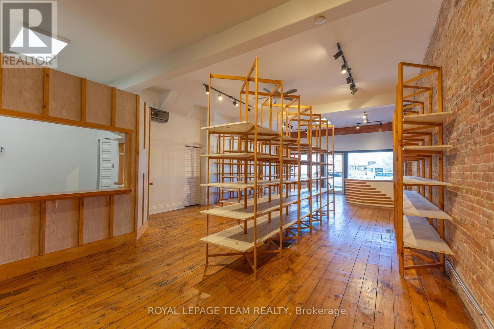 14 Elgin Street W, Arnprior, Ontario  K7S 1N3 - Photo 3 - X12124084