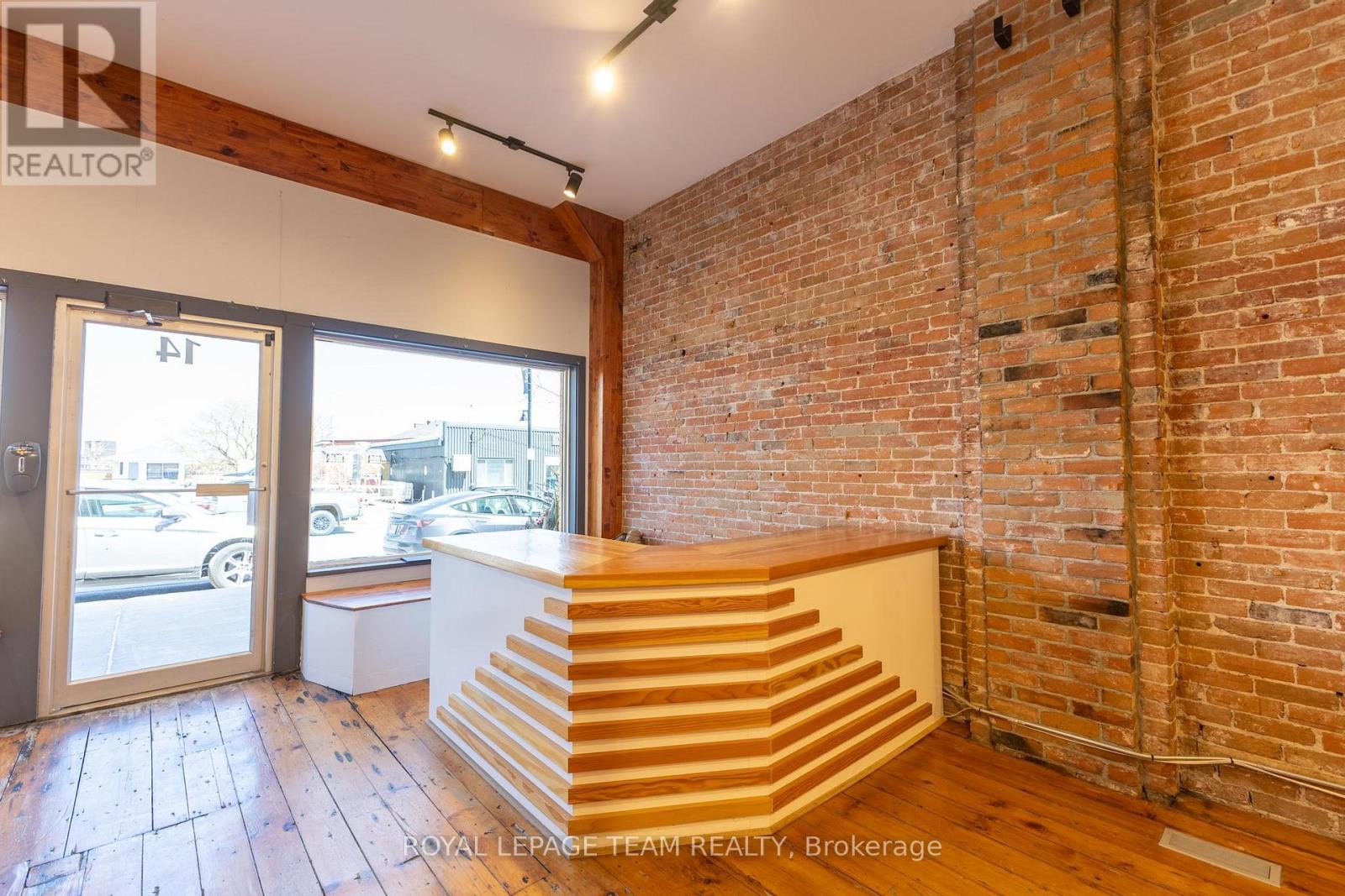 14 Elgin Street W, Arnprior, Ontario  K7S 1N3 - Photo 4 - X12124084