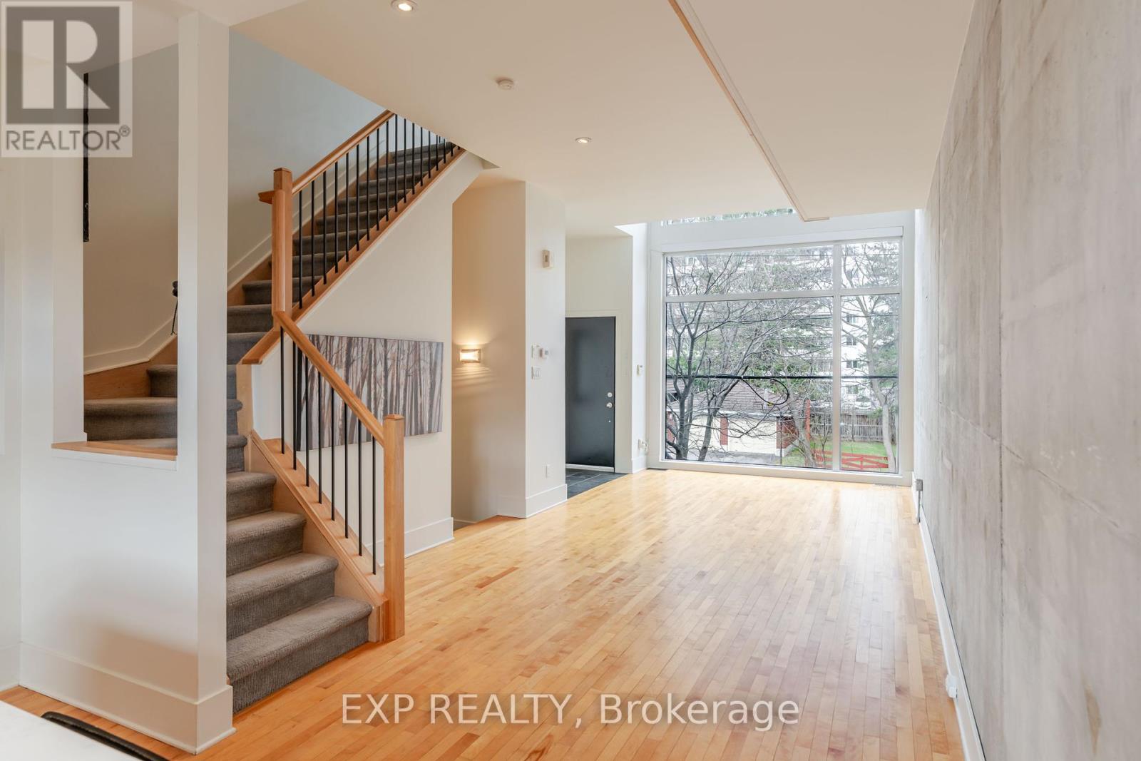 Property at 806 HIGH STREET image 4