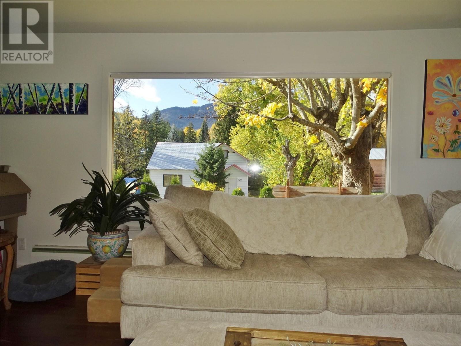 Property at 1613 LeRoi Avenue image 1