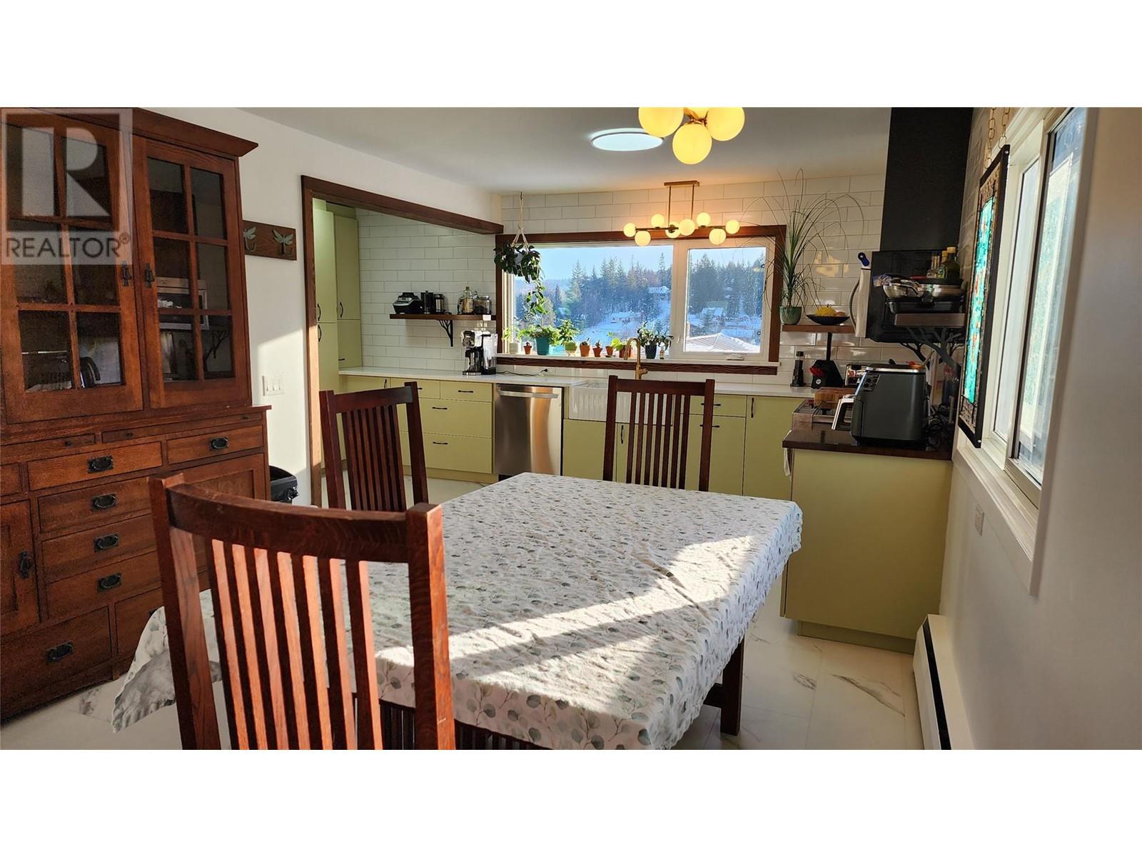 Property at 1613 LeRoi Avenue image 4