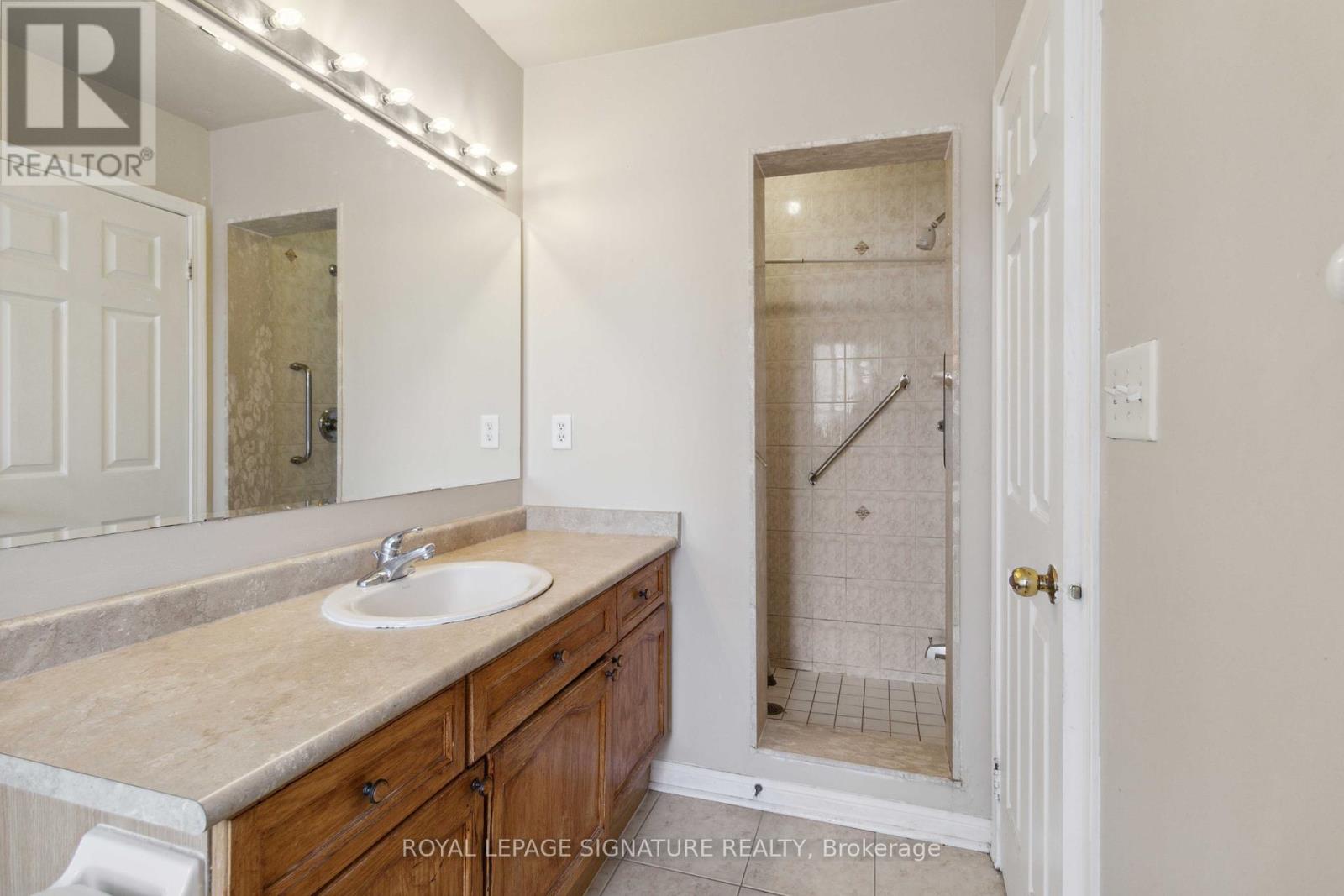 15 Eastway Street, Brampton, Ontario  L6S 6L8 - Photo 21 - W12123862