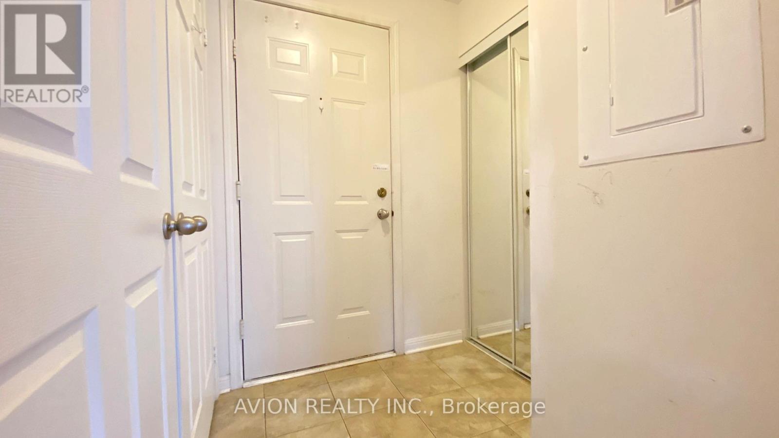 38 - 2891 Rio Court, Mississauga, Ontario  L5M 0S4 - Photo 7 - W12123865