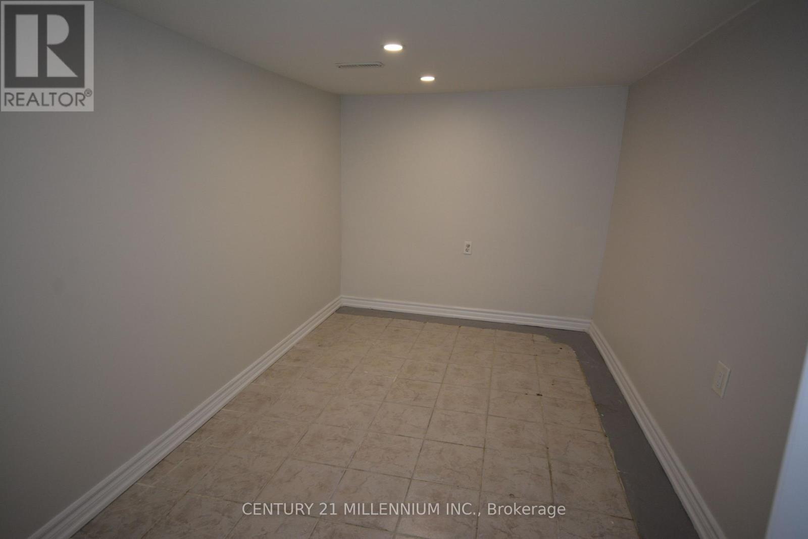 8 West Street, Brampton, Ontario  L6X 1V7 - Photo 15 - W12123907