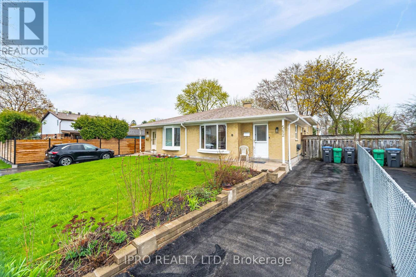 Property at 542 LANA TERRACE image 3