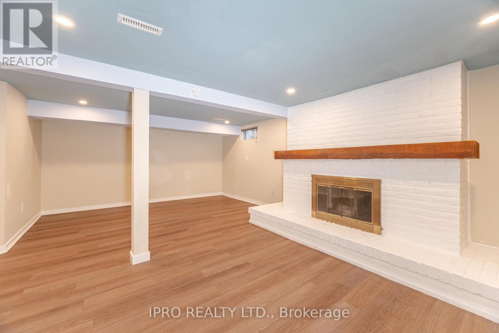 542 Lana Terrace, Mississauga, Ontario  L5A 3B3 - Photo 32 - W12123914