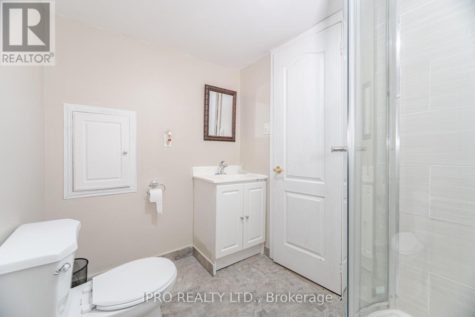 542 Lana Terrace, Mississauga, Ontario  L5A 3B3 - Photo 33 - W12123914
