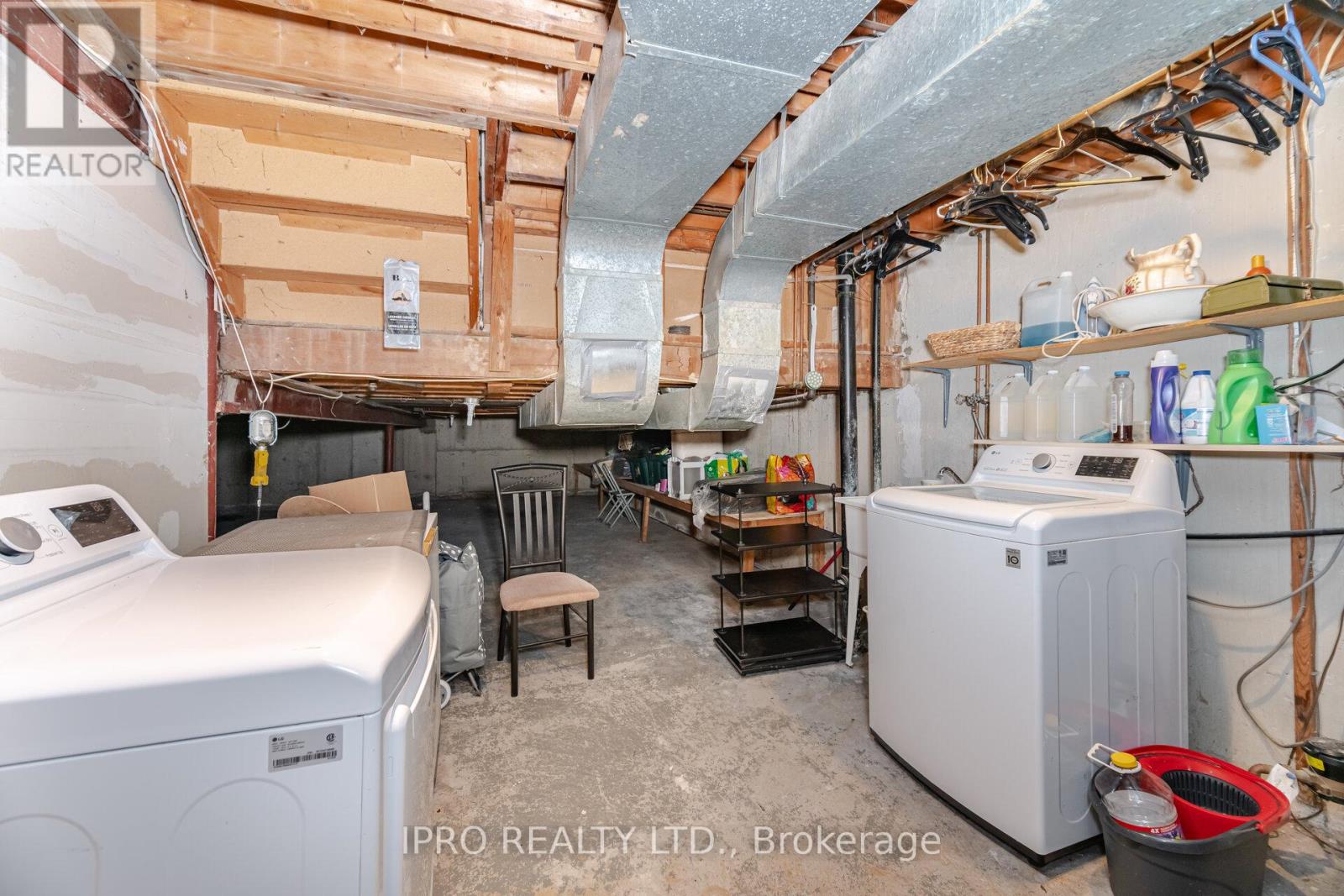 542 Lana Terrace, Mississauga, Ontario  L5A 3B3 - Photo 34 - W12123914