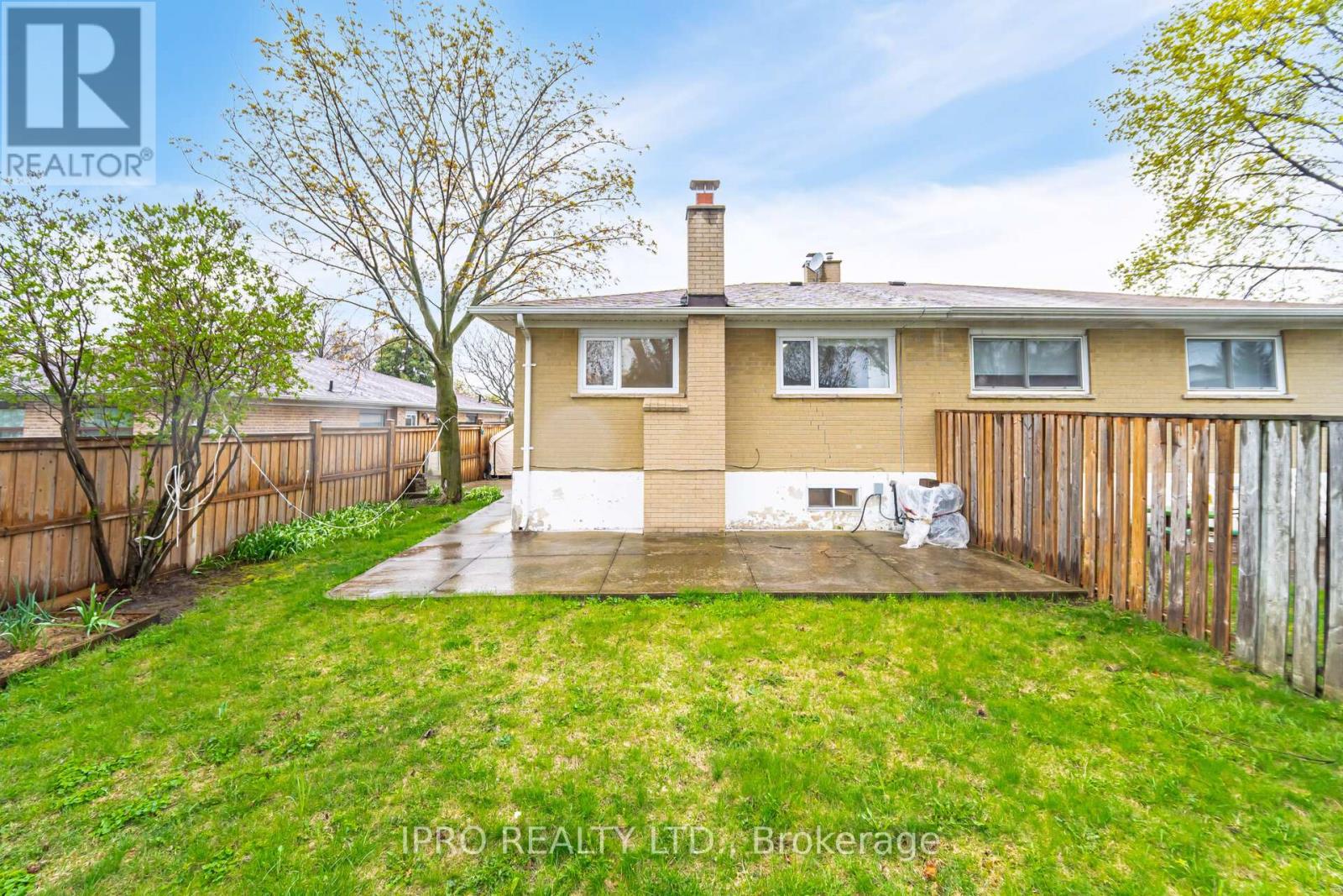 542 Lana Terrace, Mississauga, Ontario  L5A 3B3 - Photo 39 - W12123914