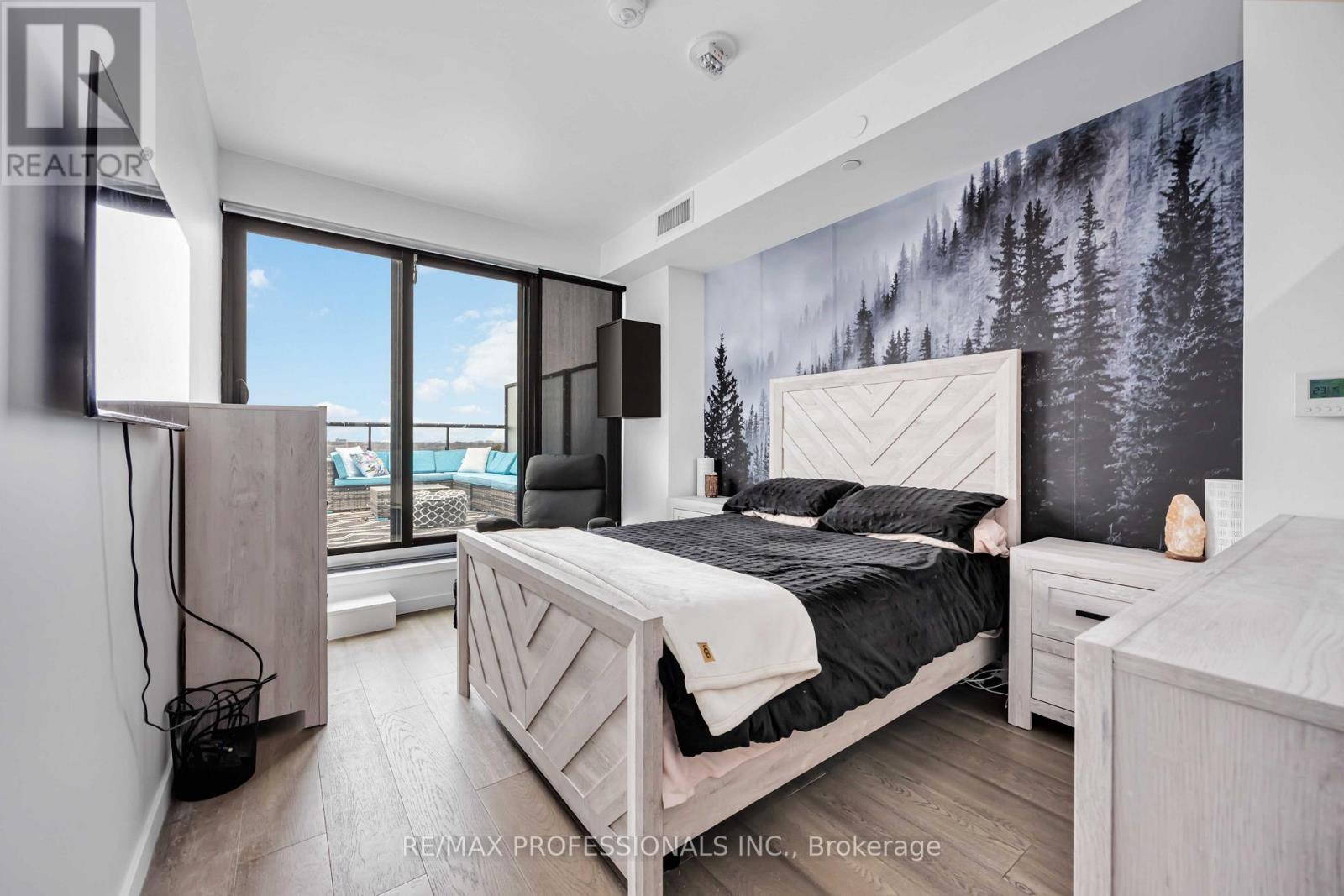803 - 7 Smith Crescent, Toronto, Ontario  M8Z 0G3 - Photo 16 - W12123966