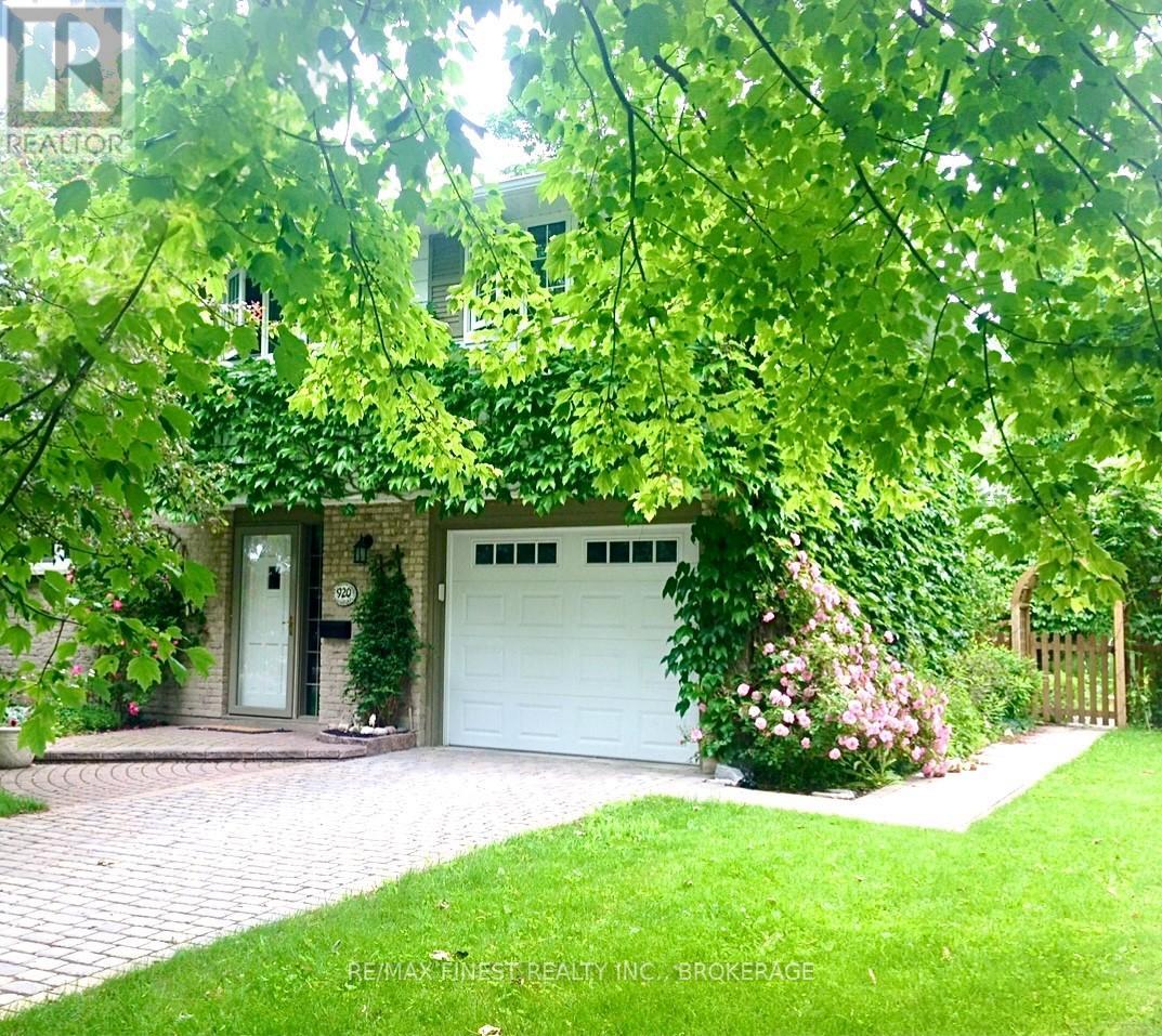 Property at 920 PERCY CRESCENT image 2