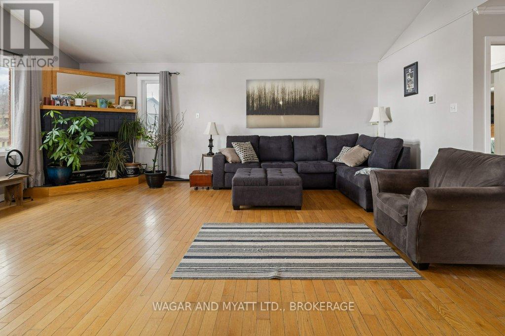 5243 County Rd 9 Road W, Greater Napanee (Greater Napanee), Ontario  K7R 3K8 - Photo 8 - X12090014