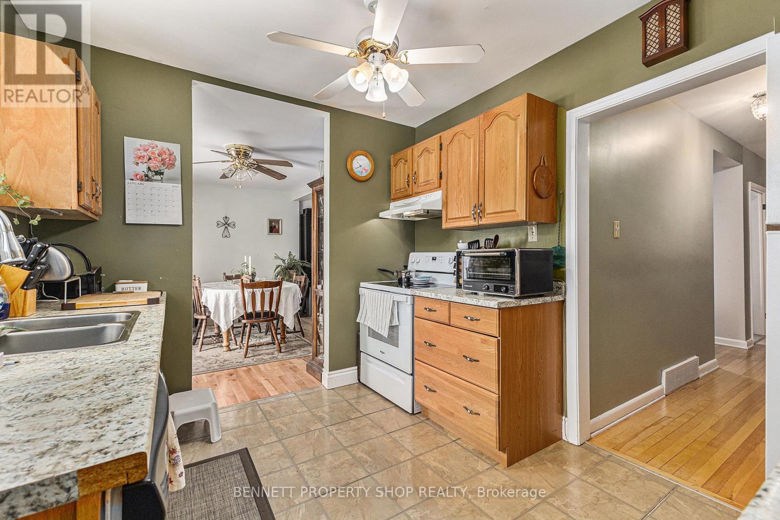Property at 668 CHAPMAN BOULEVARD image 5