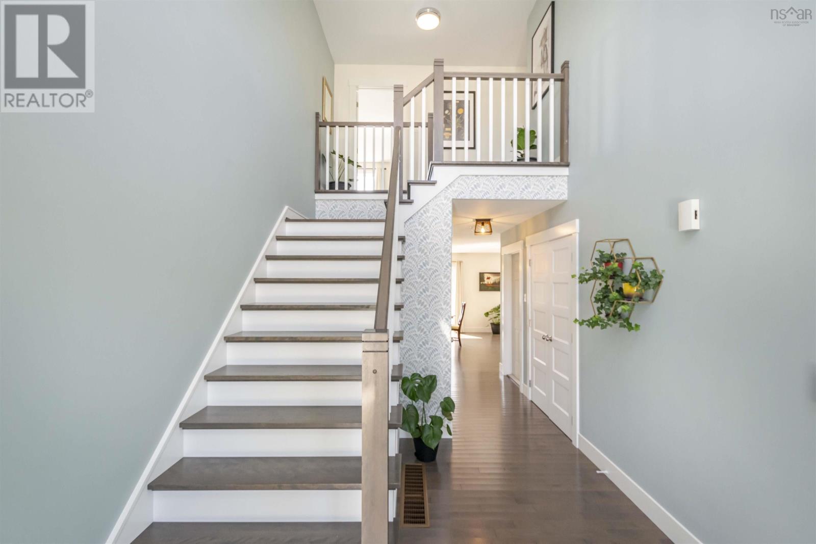 Property at 12 Aralia Lane image 3