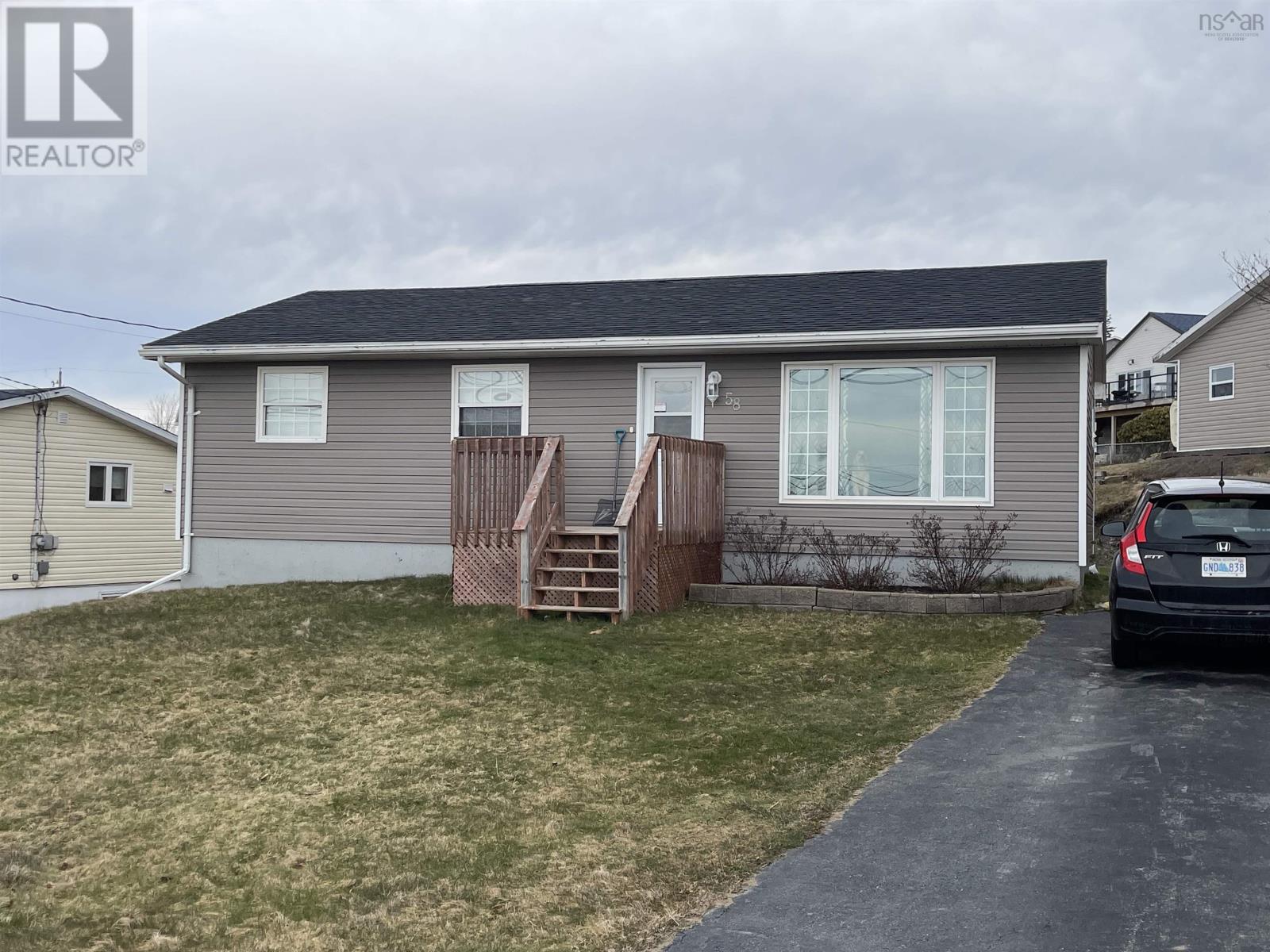 Property at 58 Himmelman Drive image 1