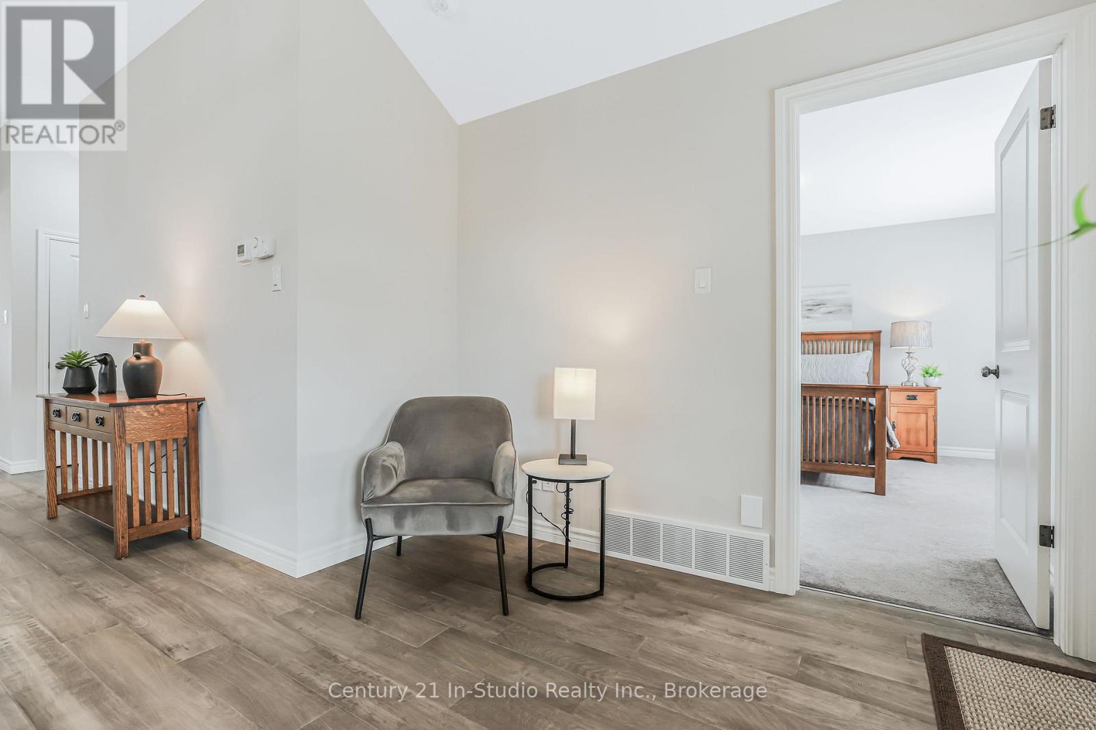 11 - 158 Hawthorn Crescent, Georgian Bluffs, Ontario  N0H 1S0 - Photo 16 - X12123747
