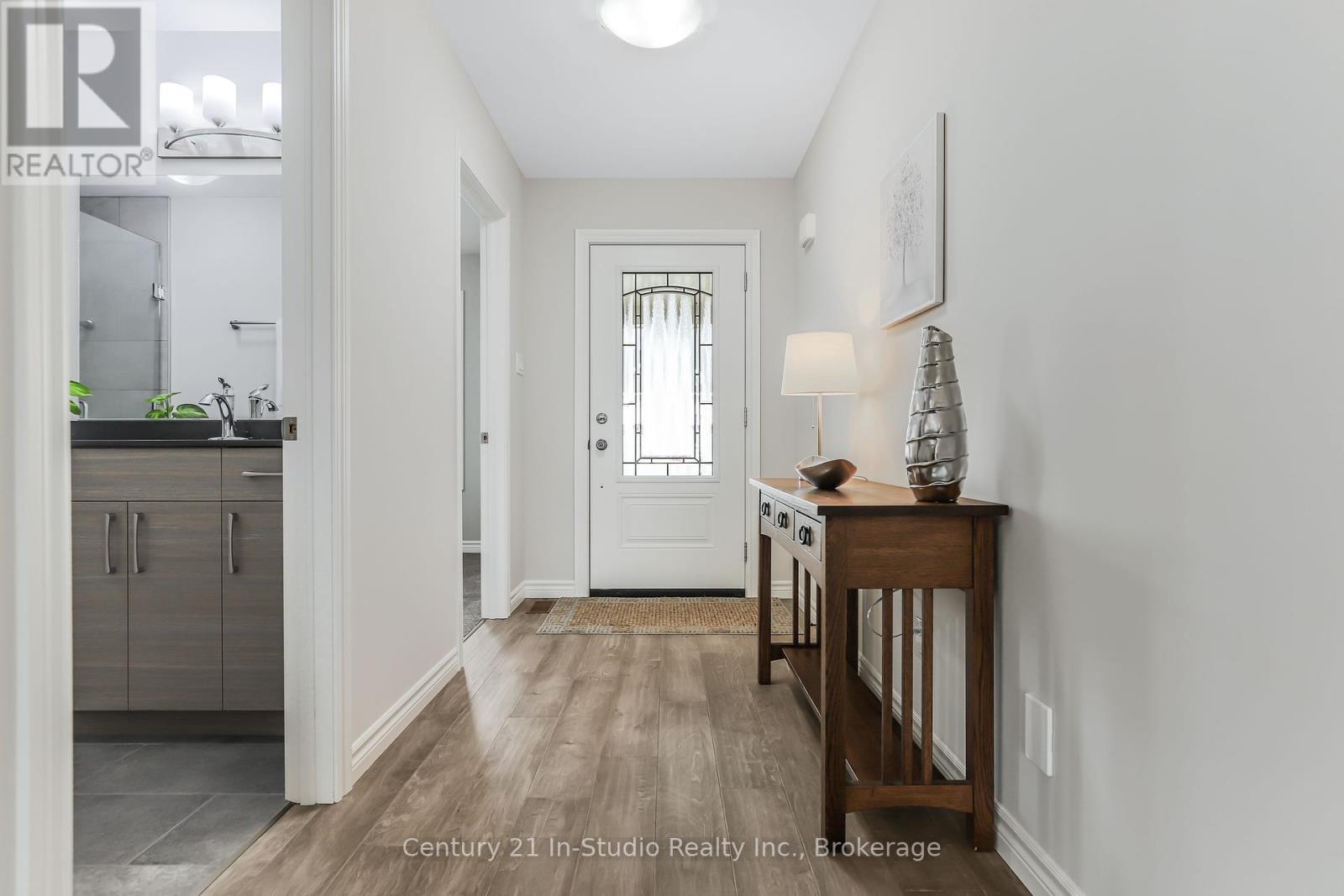 11 - 158 Hawthorn Crescent, Georgian Bluffs, Ontario  N0H 1S0 - Photo 6 - X12123747