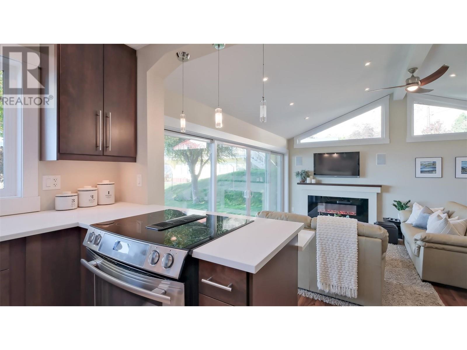 Property at 7005 INDIAN ROCK Road Unit# 6 image 1