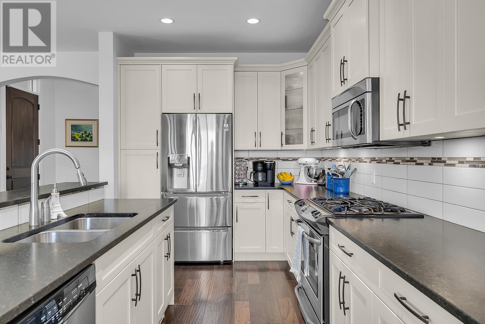 1605 Marina Way, West Kelowna, British Columbia  V1Z 4E1 - Photo 5 - 10346065