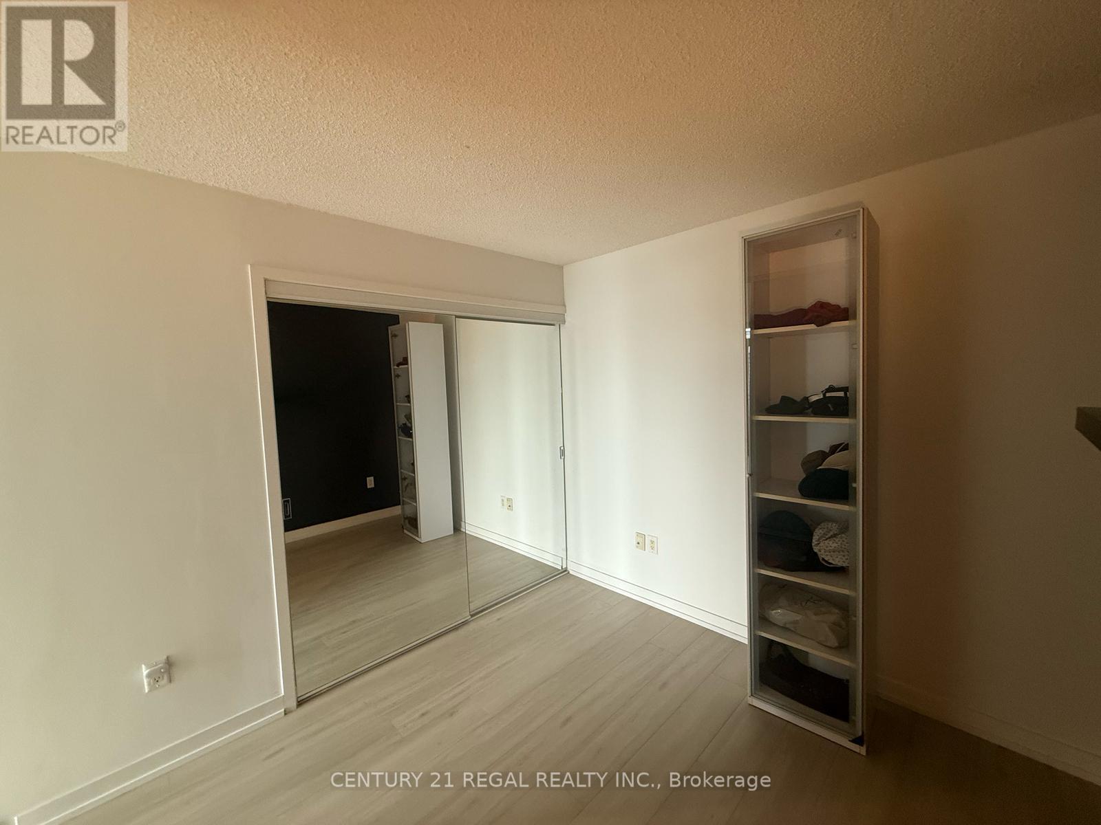 3805 - 11 Brunel Court, Toronto, Ontario  M5V 3Y3 - Photo 9 - C12092533