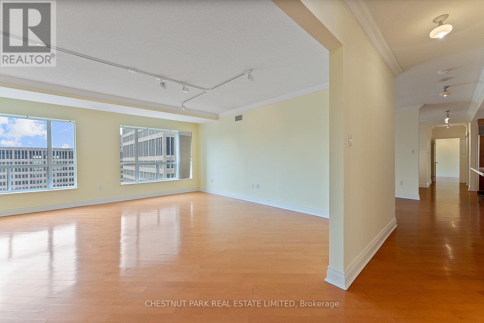 1610 - 889 Bay Street, Toronto, Ontario  M5S 3K5 - Photo 13 - C12123996