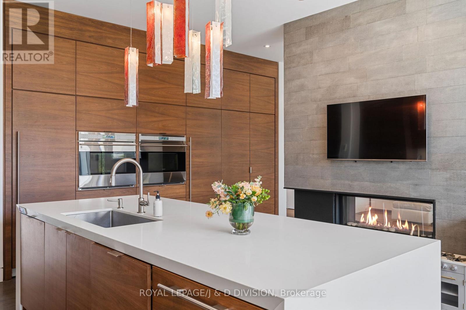 64 Bannockburn Avenue, Toronto (Bedford Park-Nortown), Ontario  M5M 2N1 - Photo 10 - C12124021