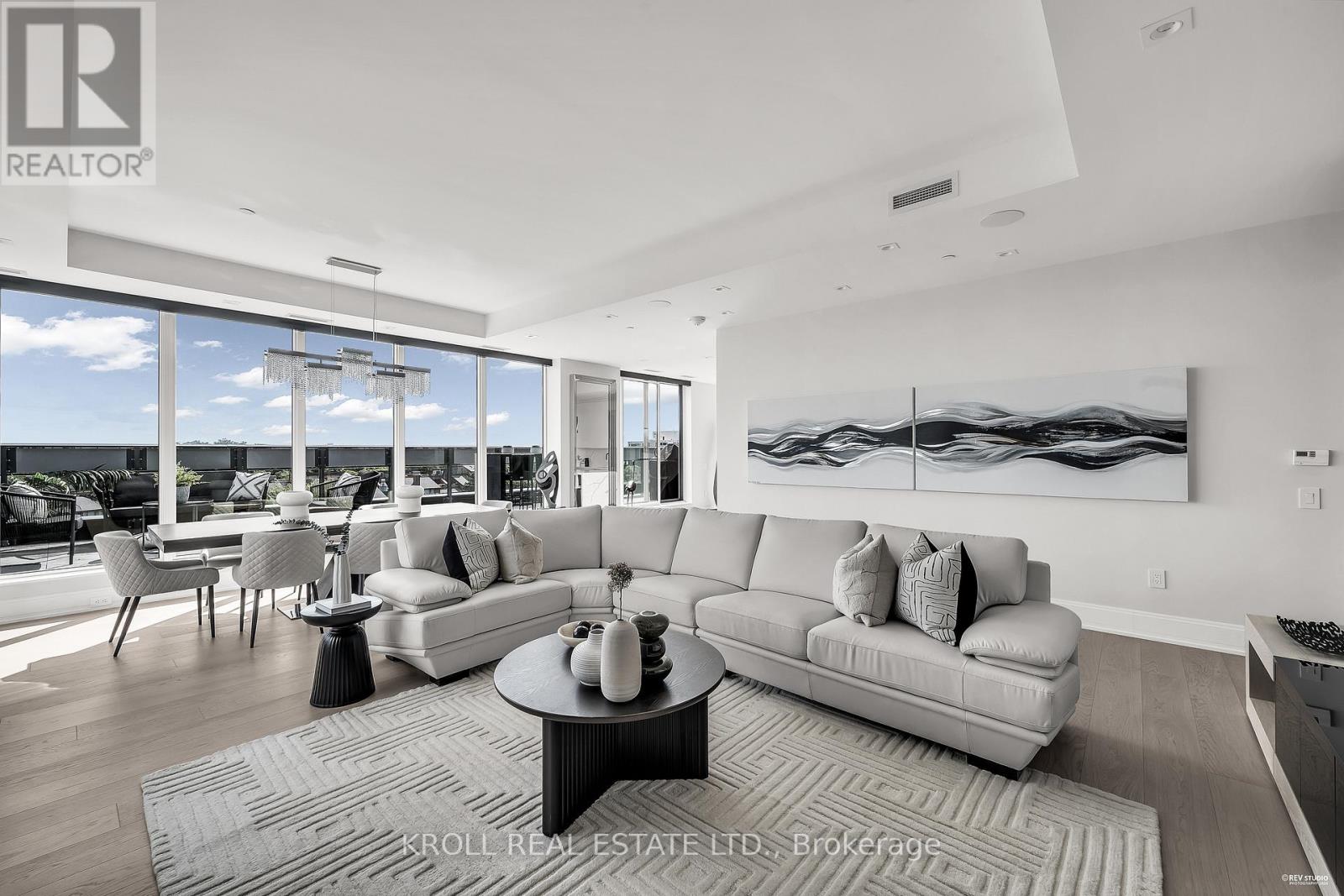 Property at 703 - 355 BEDFORD PARK AVENUE image 5