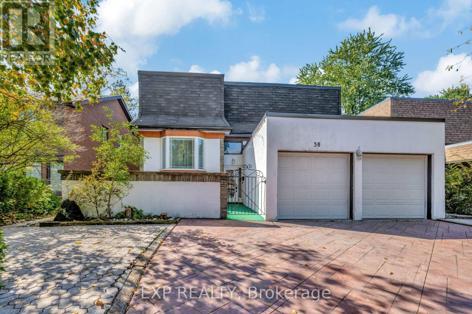 38 Tarbert Road, Toronto, Ontario  M2M 2Y2 - Photo 3 - C12124103