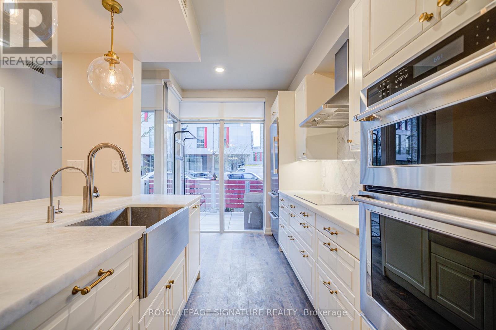 9 Brunel Court, Toronto (Waterfront Communities), Ontario  M5V 3Y2 - Photo 13 - C12124176